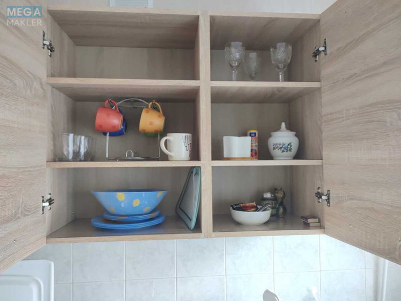 Оренда 1 кімнатної квартири, <a class="location-link" href="/kiev/" title="Недвижимость Київ">Київ</a>, <a class="location-link" href="/kiev/podolskij/" title="Недвижимость Подільський район">Подільський р-н</a>, Набережно-Хрещатицька вул., 11 (изображение 7)