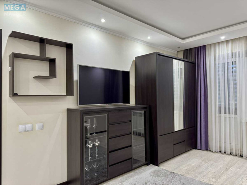 Продаж 3 кімнатної квартири (75/43/8), 3 пов. 13 пов. будинку, <a class="location-link" href="/kiev/" title="Недвижимость Київ">Київ</a>, <a class="location-link" href="/kiev/svyatoshinskij/" title="Недвижимость Святошинський район">Святошинський р-н</a>, Феодоры Пушиной ул., 49 (изображение 3)