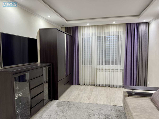 Продаж 3 кімнатної квартири (75/43/8), 3 пов. 13 пов. будинку, <a class="location-link" href="/kiev/" title="Недвижимость Київ">Київ</a>, <a class="location-link" href="/kiev/svyatoshinskij/" title="Недвижимость Святошинський район">Святошинський р-н</a>, Феодоры Пушиной ул., 49 (изображение 6)