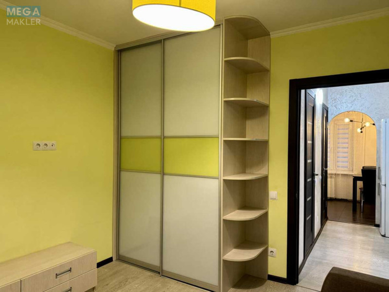 Продаж 3 кімнатної квартири (75/43/8), 3 пов. 13 пов. будинку, <a class="location-link" href="/kiev/" title="Недвижимость Київ">Київ</a>, <a class="location-link" href="/kiev/svyatoshinskij/" title="Недвижимость Святошинський район">Святошинський р-н</a>, Феодоры Пушиной ул., 49 (изображение 9)