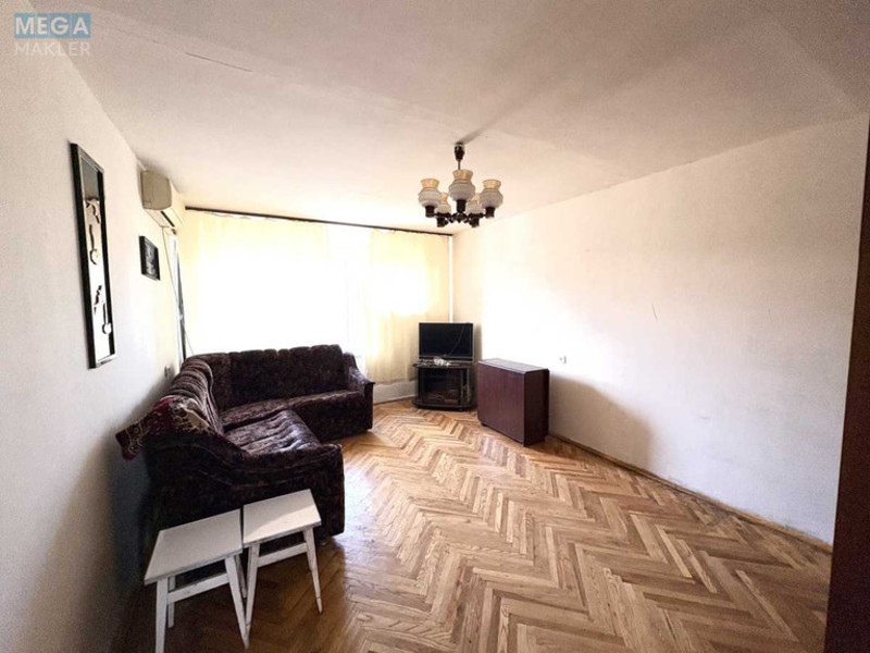 Продаж 3 кімнатної квартири (72/41/8), 3 пов. 4 пов. будинку, <a class="location-link" href="/kiev/" title="Недвижимость Київ">Київ</a>, <a class="location-link" href="/kiev/podolskij/" title="Недвижимость Подільський район">Подільський р-н</a>, Хорива вул., 50 (изображение 3)