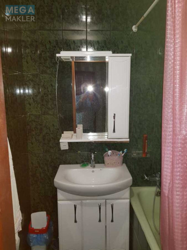 Оренда 3 кімнатної квартири, <a class="location-link" href="/odessa/" title="Недвижимость Одеса">Одеса</a>, <a class="location-link" href="/odessa/malinovskij/" title="Недвижимость Малиновський район">Малиновський р-н</a>, Центральный Аэропорт, 15 (изображение 2)