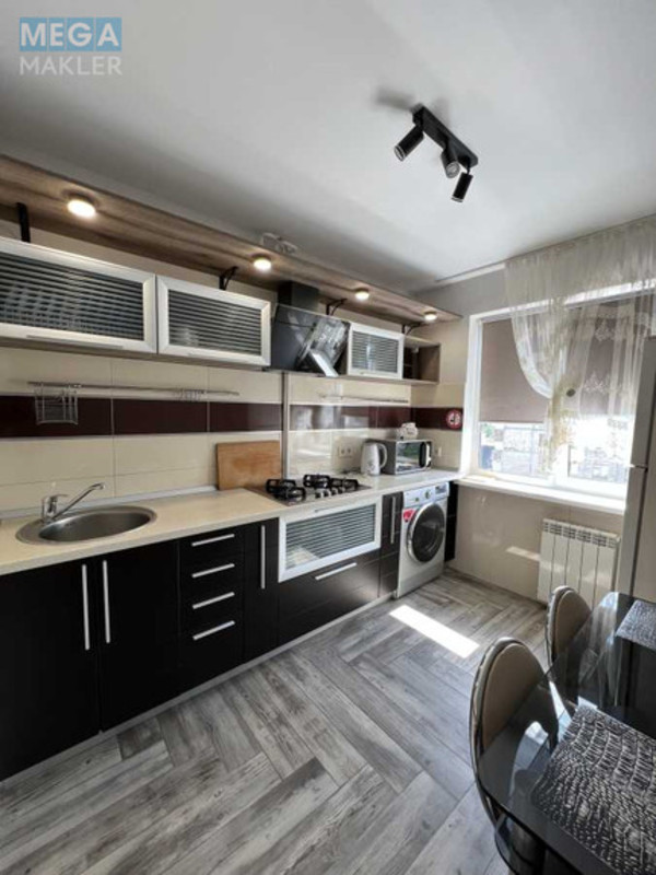 Оренда 2 кімнатної квартири, <a class="location-link" href="/kiev/" title="Недвижимость Київ">Київ</a>, <a class="location-link" href="/kiev/solomenskij/" title="Недвижимость Солом'янський район">Солом'янський р-н</a>, Митрополита Липковского ул., 3 (изображение 14)