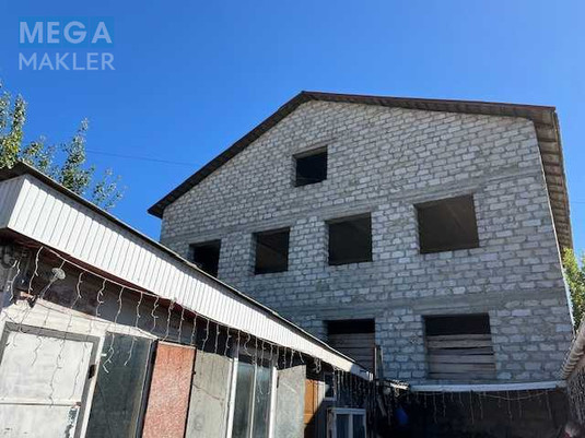 Продаж дома, 2&nbsp;поверху, 886,50&nbsp;кв.м, 10&nbsp;кімнат, ділянка 3,35&nbsp;сотки, <a class="location-link" href="/kryzhopol/" title="Недвижимость Крижопіль">Крижопіль</a>, Дажицького Войцеха, 19 (изображение 2)