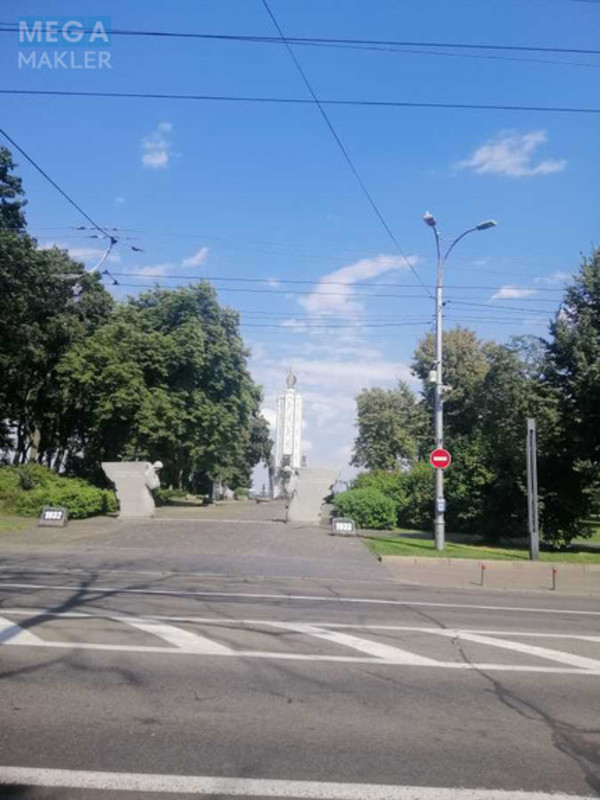 Продаж 1 кімнатної квартири (35/17/7), 9 пов. 9 пов. будинку, <a class="location-link" href="/kiev/" title="Недвижимость Київ">Київ</a>, <a class="location-link" href="/kiev/pecherskij/" title="Недвижимость Печерський район">Печерський р-н</a>, Лаврська вул., 4 (изображение 16)