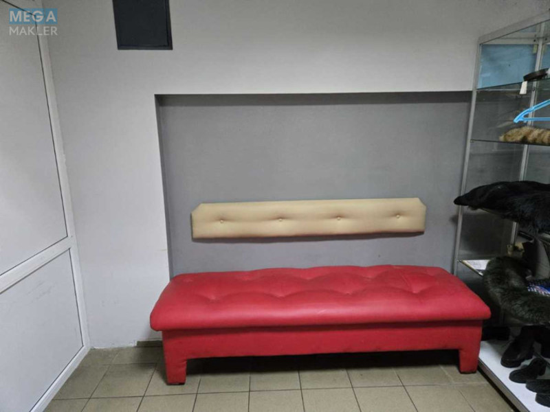 Оренда комерційної нерухомості, 44&nbsp;кв.м, под магазин, <a class="location-link" href="/kiev/" title="Недвижимость Київ">Київ</a>, <a class="location-link" href="/kiev/shevchenkovskij/" title="Недвижимость Шевченківський район">Шевченківський р-н</a>, Тараса Шевченка бульв., 58 (изображение 2)