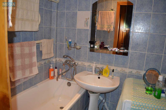 Продаж 1 кімнатної квартири (35/14/8), 2 пов. 4 пов. будинку, <a class="location-link" href="/kiev/" title="Недвижимость Київ">Київ</a>, <a class="location-link" href="/kiev/pecherskij/" title="Недвижимость Печерський район">Печерський р-н</a>, Ивана Федорова ул., 6 (изображение 11)