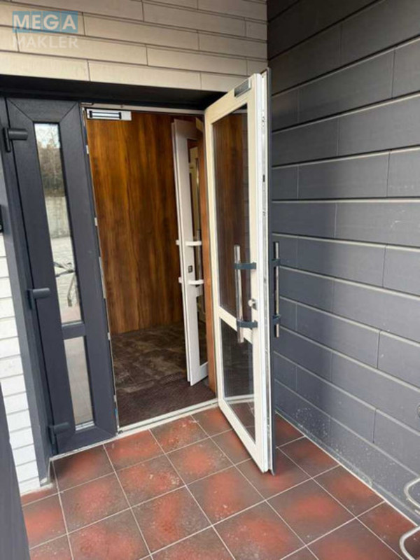 Оренда комерційної нерухомості, 67&nbsp;кв.м, под офис, <a class="location-link" href="/kiev/" title="Недвижимость Київ">Київ</a>, <a class="location-link" href="/kiev/goloseevskij/" title="Недвижимость Голосіївський район">Голосіївський р-н</a>, Костанайская ул., 13 (изображение 3)