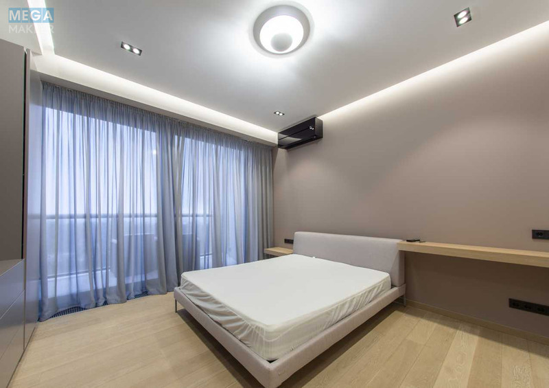 Продаж 4 кімнатної квартири (190/137/20), 8 пов. 11 пов. будинку, <a class="location-link" href="/kiev/" title="Недвижимость Київ">Київ</a>, <a class="location-link" href="/kiev/pecherskij/" title="Недвижимость Печерський район">Печерський р-н</a>, Буслівська вул., 15 (изображение 10)