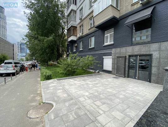 Оренда комерційної нерухомості, 200&nbsp;кв.м, под магазин, <a class="location-link" href="/kiev/" title="Недвижимость Київ">Київ</a>, <a class="location-link" href="/kiev/pecherskij/" title="Недвижимость Печерський район">Печерський р-н</a>, Кловський узвіз, 6 (изображение 4)