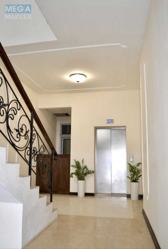 Оренда комерційної нерухомості, 118,20&nbsp;кв.м, под офис, <a class="location-link" href="/kiev/" title="Недвижимость Київ">Київ</a>, <a class="location-link" href="/kiev/podolskij/" title="Недвижимость Подільський район">Подільський р-н</a>, Нижний Вал ул., 15 (изображение 11)