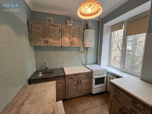 Оренда 2 кімнатної квартири, <a class="location-link" href="/kiev/" title="Недвижимость Київ">Київ</a>, <a class="location-link" href="/kiev/solomenskij/" title="Недвижимость Солом'янський район">Солом'янський р-н</a>, Машиностроительная ул. (изображение 3)