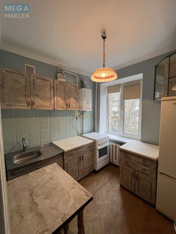 Оренда 2 кімнатної квартири, <a class="location-link" href="/kiev/" title="Недвижимость Київ">Київ</a>, <a class="location-link" href="/kiev/solomenskij/" title="Недвижимость Солом'янський район">Солом'янський р-н</a>, Машиностроительная ул. (изображение 4)