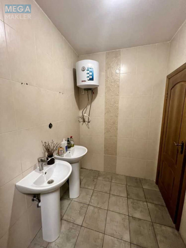 Оренда комерційної нерухомості, 18,05&nbsp;кв.м, под офис, <a class="location-link" href="/kiev/" title="Недвижимость Київ">Київ</a>, <a class="location-link" href="/kiev/podolskij/" title="Недвижимость Подільський район">Подільський р-н</a>, Ярославская ул. (изображение 11)