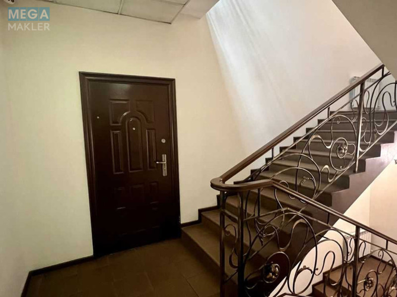 Оренда комерційної нерухомості, 18,05&nbsp;кв.м, под офис, <a class="location-link" href="/kiev/" title="Недвижимость Київ">Київ</a>, <a class="location-link" href="/kiev/podolskij/" title="Недвижимость Подільський район">Подільський р-н</a>, Ярославская ул. (изображение 14)