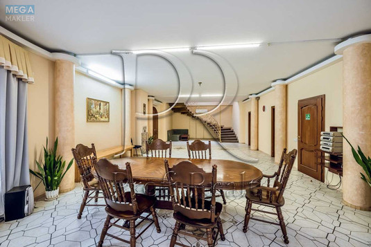 Продаж дома, 3&nbsp;поверху, 568&nbsp;кв.м, 6&nbsp;кімнат, ділянка 10&nbsp;соток, <a class="location-link" href="/kiev/" title="Недвижимость Київ">Київ</a>, <a class="location-link" href="/kiev/solomenskij/" title="Недвижимость Солом'янський район">Солом'янський р-н</a>, Нечуя-Левицького вул. (изображение 14)