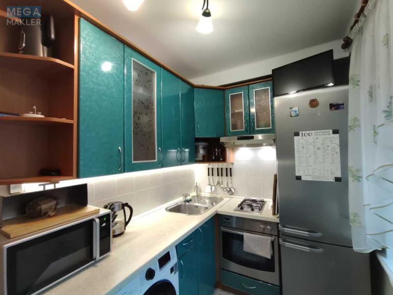 Продаж 2 кімнатної квартири (46/30/8), 3 пов. 5 пов. будинку, <a class="location-link" href="/kiev/" title="Недвижимость Київ">Київ</a>, <a class="location-link" href="/kiev/desnyanskij/" title="Недвижимость Деснянський район">Деснянський р-н</a>, Братиславская ул., 10 (изображение 2)