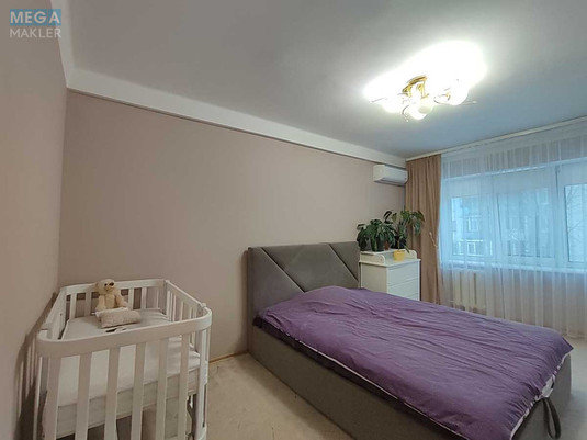 Продаж 2 кімнатної квартири (46/30/8), 3 пов. 5 пов. будинку, <a class="location-link" href="/kiev/" title="Недвижимость Київ">Київ</a>, <a class="location-link" href="/kiev/desnyanskij/" title="Недвижимость Деснянський район">Деснянський р-н</a>, Братиславская ул., 10 (изображение 4)