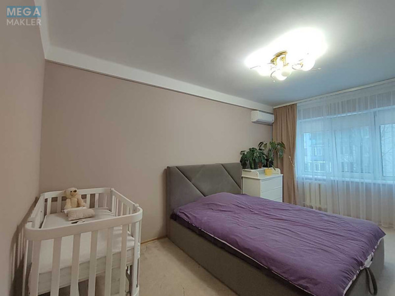 Продаж 2 кімнатної квартири (46/30/8), 3 пов. 5 пов. будинку, <a class="location-link" href="/kiev/" title="Недвижимость Київ">Київ</a>, <a class="location-link" href="/kiev/desnyanskij/" title="Недвижимость Деснянський район">Деснянський р-н</a>, Братиславская ул., 10 (изображение 4)