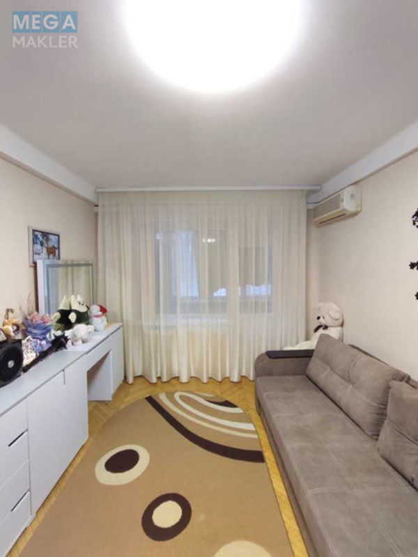 Продаж 2 кімнатної квартири (46/30/8), 3 пов. 5 пов. будинку, <a class="location-link" href="/kiev/" title="Недвижимость Київ">Київ</a>, <a class="location-link" href="/kiev/desnyanskij/" title="Недвижимость Деснянський район">Деснянський р-н</a>, Братиславская ул., 10 (изображение 8)