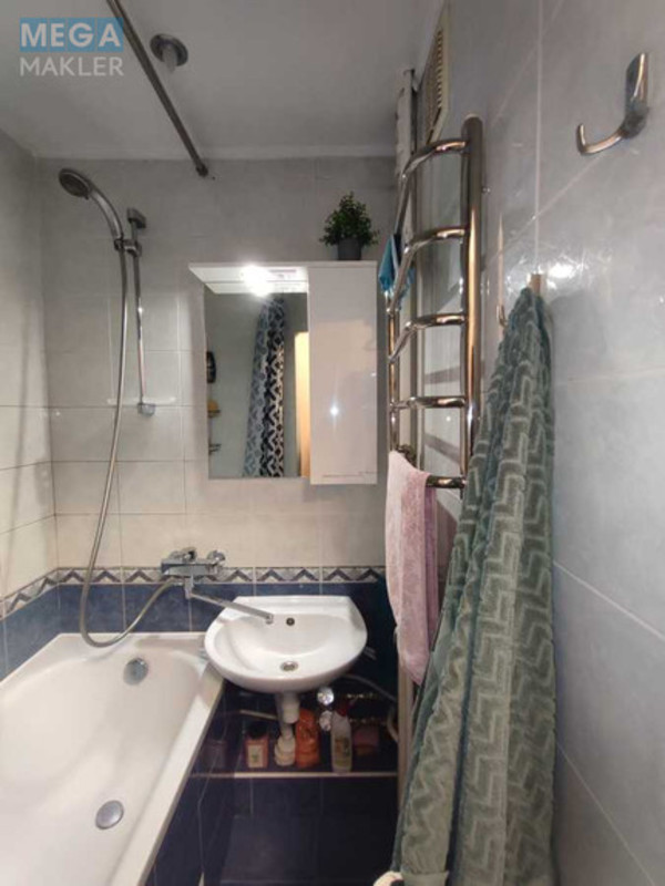 Продаж 2 кімнатної квартири (46/30/8), 3 пов. 5 пов. будинку, <a class="location-link" href="/kiev/" title="Недвижимость Київ">Київ</a>, <a class="location-link" href="/kiev/desnyanskij/" title="Недвижимость Деснянський район">Деснянський р-н</a>, Братиславская ул., 10 (изображение 15)