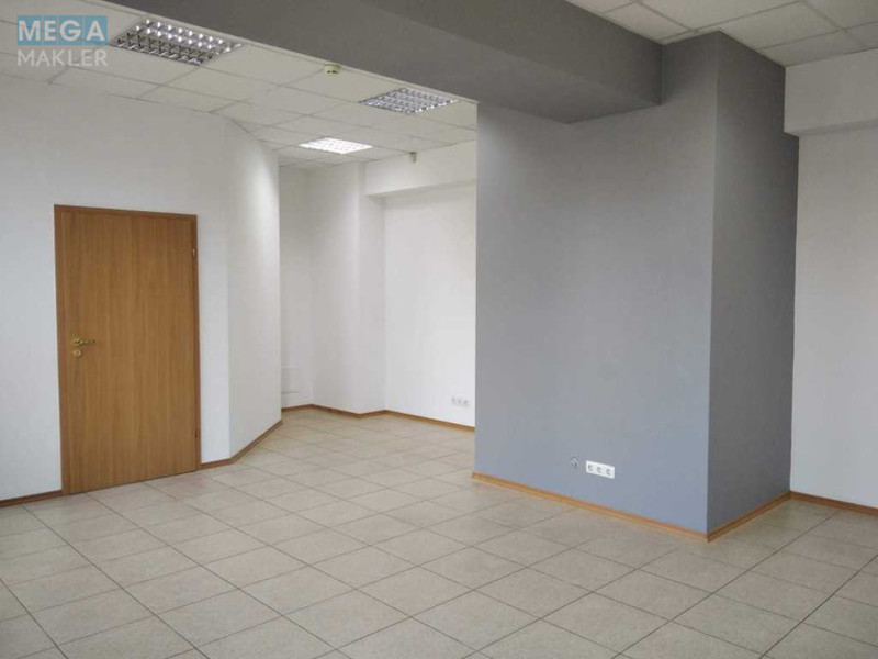 Оренда комерційної нерухомості, 67&nbsp;кв.м, под офис, <a class="location-link" href="/kiev/" title="Недвижимость Київ">Київ</a>, <a class="location-link" href="/kiev/dneprovskij/" title="Недвижимость Дніпровський район">Дніпровський р-н</a>, Евгения Сверстюка ул., 11б (изображение 2)