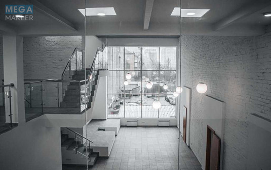 Оренда комерційної нерухомості, 225&nbsp;кв.м, под офис, <a class="location-link" href="/kiev/" title="Недвижимость Київ">Київ</a>, <a class="location-link" href="/kiev/dneprovskij/" title="Недвижимость Дніпровський район">Дніпровський р-н</a>, Евгения Сверстюка ул., 11б (изображение 2)