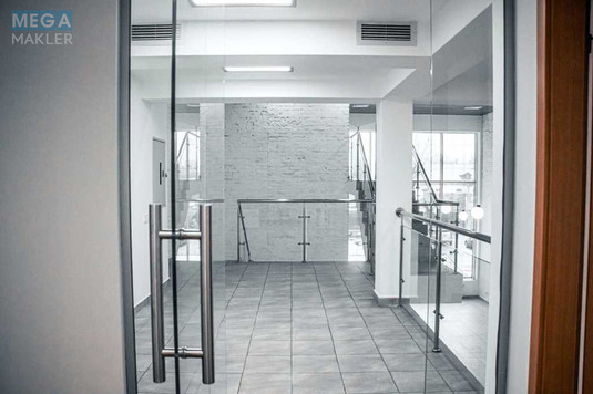 Оренда комерційної нерухомості, 225&nbsp;кв.м, под офис, <a class="location-link" href="/kiev/" title="Недвижимость Київ">Київ</a>, <a class="location-link" href="/kiev/dneprovskij/" title="Недвижимость Дніпровський район">Дніпровський р-н</a>, Евгения Сверстюка ул., 11б (изображение 8)