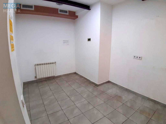 Оренда комерційної нерухомості, 225&nbsp;кв.м, под офис, <a class="location-link" href="/kiev/" title="Недвижимость Київ">Київ</a>, <a class="location-link" href="/kiev/dneprovskij/" title="Недвижимость Дніпровський район">Дніпровський р-н</a>, Евгения Сверстюка ул., 11б (изображение 12)