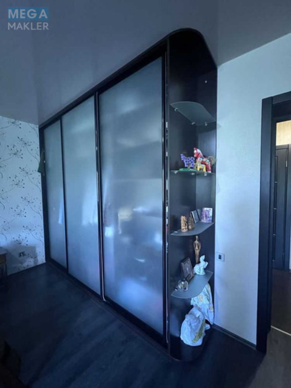 Продаж дома, 2&nbsp;поверху, 383&nbsp;кв.м, 5&nbsp;кімнат, ділянка 16&nbsp;соток, <a class="location-link" href="/podgorcy-selo/" title="Недвижимость Підгірці">Підгірці</a>, Київська (изображение 10)