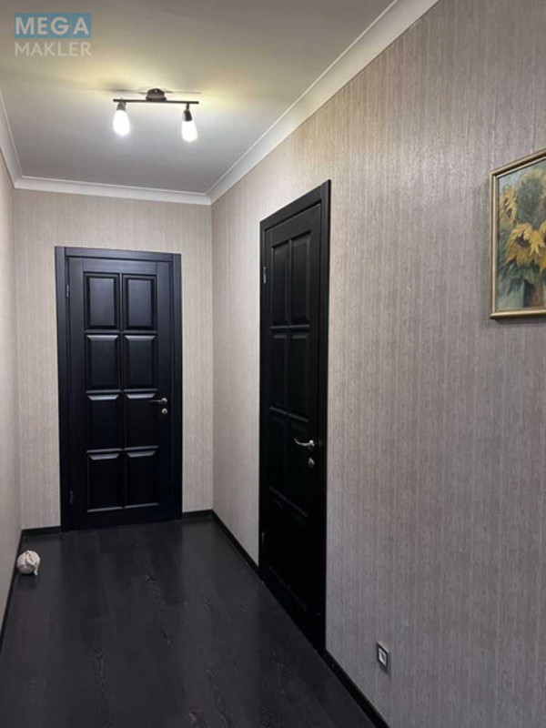 Продаж дома, 2&nbsp;поверху, 383&nbsp;кв.м, 5&nbsp;кімнат, ділянка 16&nbsp;соток, <a class="location-link" href="/podgorcy-selo/" title="Недвижимость Підгірці">Підгірці</a>, Київська (изображение 16)