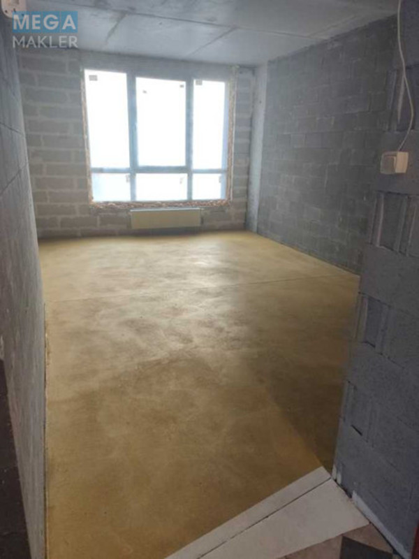 Оренда 3 кімнатної квартири, <a class="location-link" href="/kiev/" title="Недвижимость Київ">Київ</a>, <a class="location-link" href="/kiev/shevchenkovskij/" title="Недвижимость Шевченківський район">Шевченківський р-н</a>, Салютная ул., 2 (изображение 3)