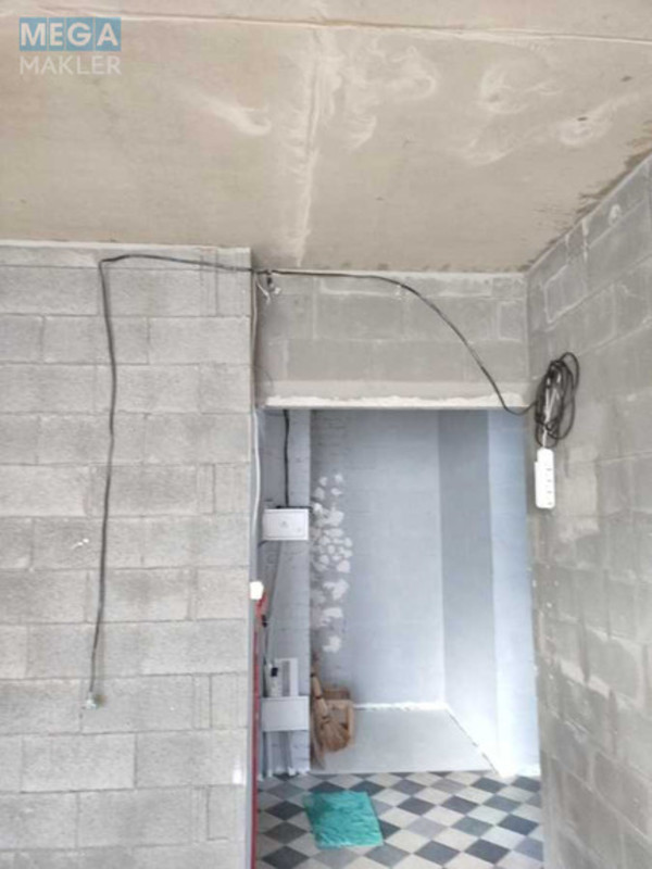 Оренда 3 кімнатної квартири, <a class="location-link" href="/kiev/" title="Недвижимость Київ">Київ</a>, <a class="location-link" href="/kiev/shevchenkovskij/" title="Недвижимость Шевченківський район">Шевченківський р-н</a>, Салютная ул., 2 (изображение 6)