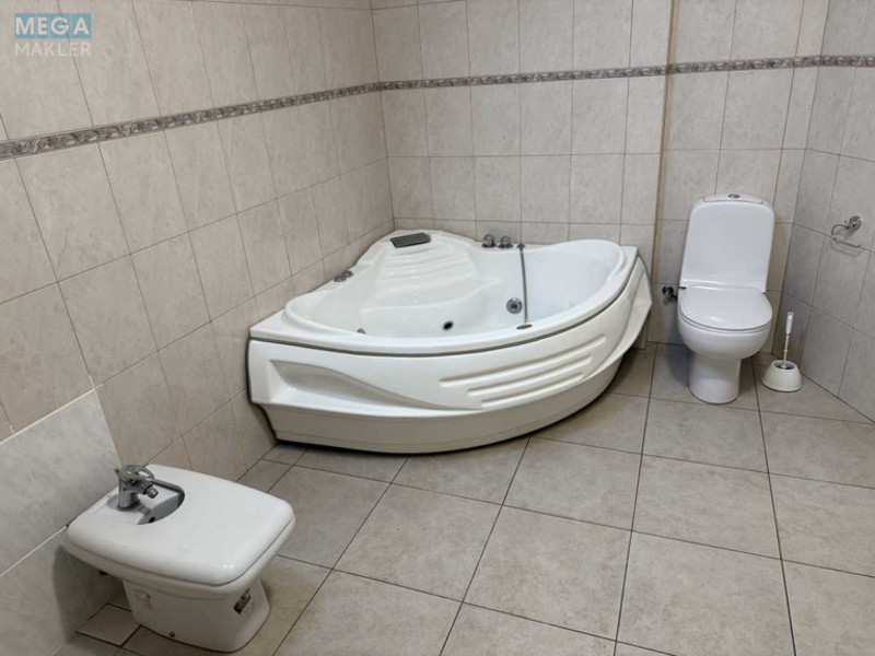 Оренда комерційної нерухомості, 197&nbsp;кв.м, под офис, <a class="location-link" href="/kiev/" title="Недвижимость Київ">Київ</a>, <a class="location-link" href="/kiev/shevchenkovskij/" title="Недвижимость Шевченківський район">Шевченківський р-н</a>, Трехсвятительская ул., 13 (изображение 19)