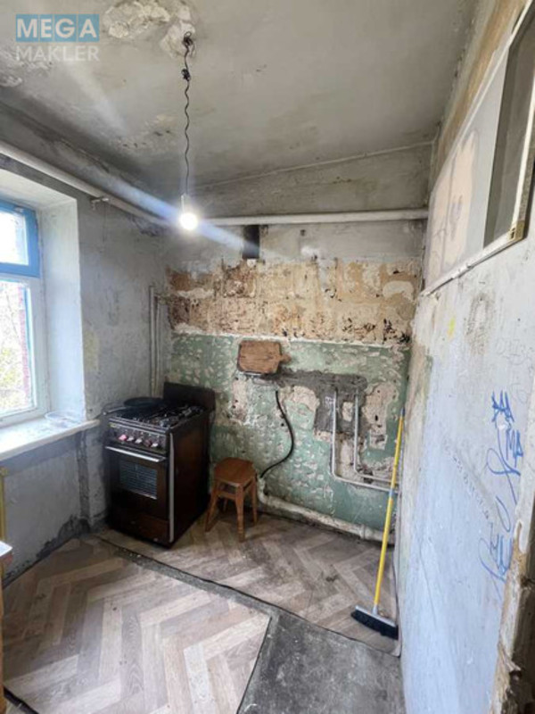 Продаж 3 кімнатної квартири (56,4/41,5/5,9), 5 пов. 5 пов. будинку, <a class="location-link" href="/kiev/" title="Недвижимость Київ">Київ</a>, <a class="location-link" href="/kiev/shevchenkovskij/" title="Недвижимость Шевченківський район">Шевченківський р-н</a>, Олени Теліги вул., 13/14 (изображение 9)