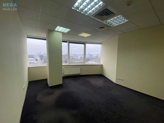 Оренда комерційної нерухомості, 28&nbsp;кв.м, под офис, <a class="location-link" href="/kiev/" title="Недвижимость Київ">Київ</a>, <a class="location-link" href="/kiev/dneprovskij/" title="Недвижимость Дніпровський район">Дніпровський р-н</a>, Евгения Сверстюка ул., 2А (изображение 2)