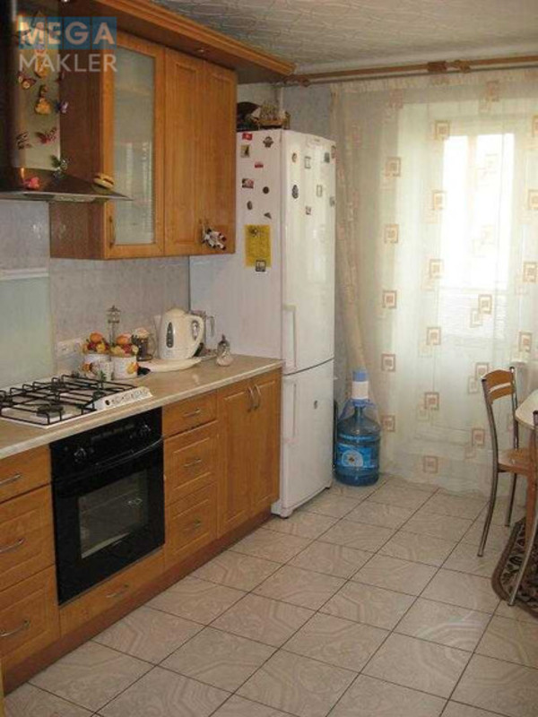 Оренда 3 кімнатної квартири, <a class="location-link" href="/kiev/" title="Недвижимость Київ">Київ</a>, <a class="location-link" href="/kiev/obolonskij/" title="Недвижимость Оболонський район">Оболонський р-н</a>, Казанская ул., 18 (изображение 5)