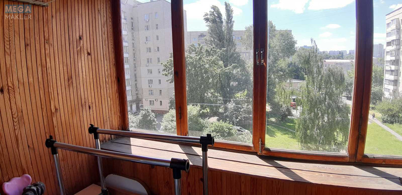 Оренда 3 кімнатної квартири, <a class="location-link" href="/kiev/" title="Недвижимость Київ">Київ</a>, <a class="location-link" href="/kiev/obolonskij/" title="Недвижимость Оболонський район">Оболонський р-н</a>, Казанская ул., 18 (изображение 7)