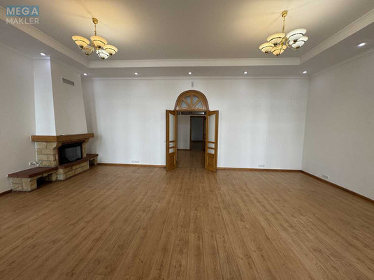 Оренда комерційної нерухомості, 195&nbsp;кв.м, под офис, <a class="location-link" href="/kiev/" title="Недвижимость Київ">Київ</a>, <a class="location-link" href="/kiev/shevchenkovskij/" title="Недвижимость Шевченківський район">Шевченківський р-н</a>, Саксаганського вул., 99 (изображение 7)