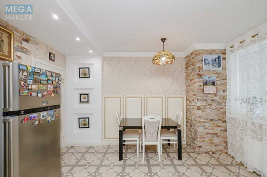 Продаж 3 кімнатної квартири (129/?/16), 13 пов. 25 пов. будинку, <a class="location-link" href="/kiev/" title="Недвижимость Київ">Київ</a>, <a class="location-link" href="/kiev/solomenskij/" title="Недвижимость Солом'янський район">Солом'янський р-н</a>, Курська вул., 13 (изображение 9)