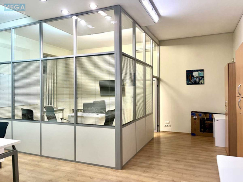 Оренда комерційної нерухомості, 75&nbsp;кв.м, под офис, <a class="location-link" href="/kiev/" title="Недвижимость Київ">Київ</a>, <a class="location-link" href="/kiev/shevchenkovskij/" title="Недвижимость Шевченківський район">Шевченківський р-н</a>, Саксаганського вул., 147 (изображение 2)