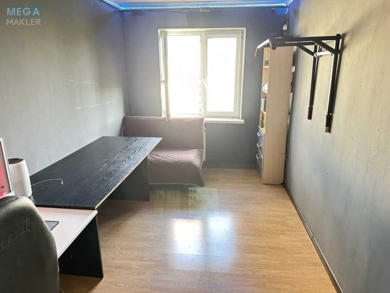 Продаж 3 кімнатної квартири (59/40/8), 9 пов. 9 пов. будинку, <a class="location-link" href="/kiev/" title="Недвижимость Київ">Київ</a>, <a class="location-link" href="/kiev/solomenskij/" title="Недвижимость Солом'янський район">Солом'янський р-н</a>, Борщаговская ул., 4 (изображение 6)