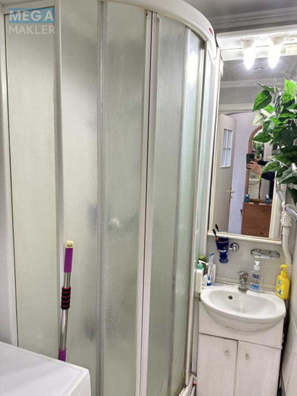 Продаж 3 кімнатної квартири (59/40/8), 9 пов. 9 пов. будинку, <a class="location-link" href="/kiev/" title="Недвижимость Київ">Київ</a>, <a class="location-link" href="/kiev/solomenskij/" title="Недвижимость Солом'янський район">Солом'янський р-н</a>, Борщаговская ул., 4 (изображение 14)