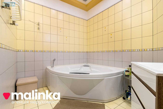 Продаж 3 кімнатної квартири (99/56/18), 4 пов. 5 пов. будинку, <a class="location-link" href="/lviv/" title="Недвижимость Львів">Львів</a>, <a class="location-link" href="/lviv/frankovskij/" title="Недвижимость Франківський район">Франківський р-н</a>, Єфремова, 13 (изображение 11)