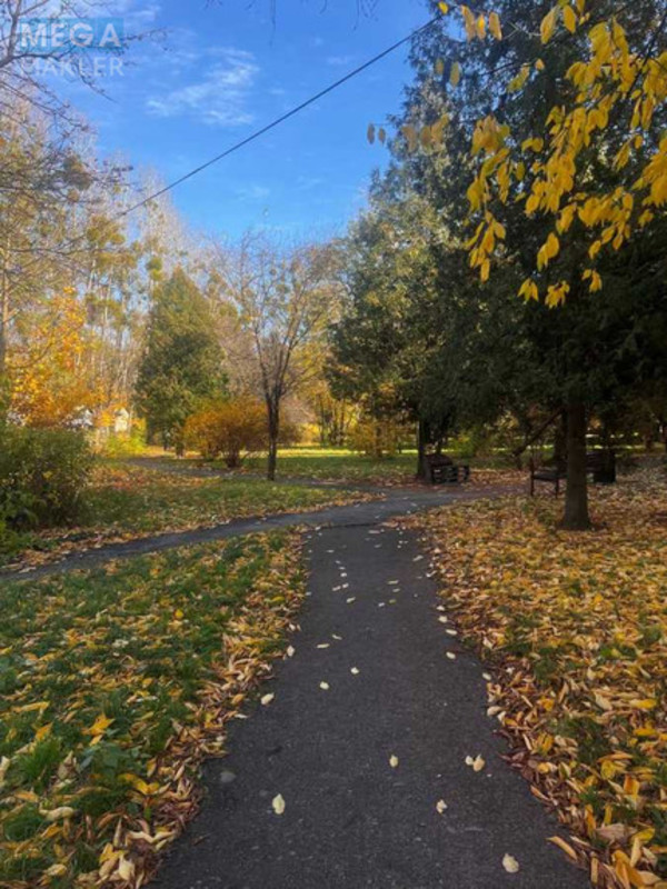 Продаж окремої будівлі/побудови, 7&nbsp;289,70&nbsp;кв.м, <a class="location-link" href="/lviv/" title="Недвижимость Львів">Львів</a>, <a class="location-link" href="/lviv/galickij/" title="Недвижимость Галицький район">Галицький р-н</a>, Грабовського, 11 (изображение 2)