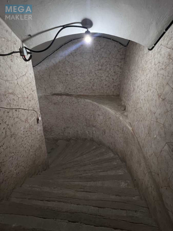 Оренда окремої будівлі/побудови, 125&nbsp;кв.м, <a class="location-link" href="/lviv/" title="Недвижимость Львів">Львів</a>, <a class="location-link" href="/lviv/galickij/" title="Недвижимость Галицький район">Галицький р-н</a>, Грабовського, 11 (изображение 6)