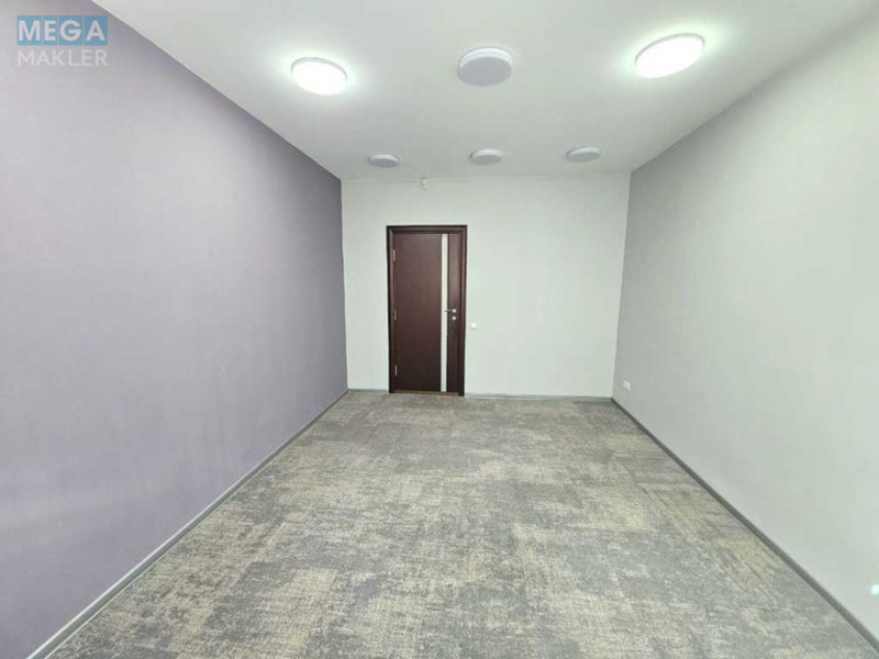 Оренда комерційної нерухомості, 80&nbsp;кв.м, под офис, <a class="location-link" href="/kiev/" title="Недвижимость Київ">Київ</a>, <a class="location-link" href="/kiev/pecherskij/" title="Недвижимость Печерський район">Печерський р-н</a>, Шелковичная ул., 7а (изображение 6)