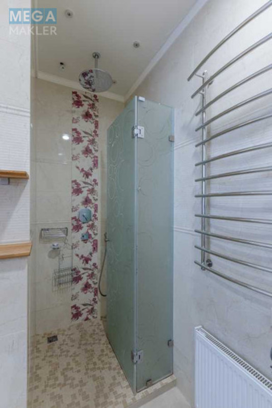 Продаж 4 кімнатної квартири (146/?/?), 16 пов. 22 пов. будинку, <a class="location-link" href="/kiev/" title="Недвижимость Київ">Київ</a>, <a class="location-link" href="/kiev/pecherskij/" title="Недвижимость Печерський район">Печерський р-н</a>, Андрія Верхогляда вул., 16 (изображение 17)