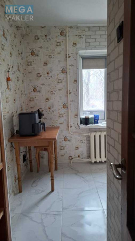 Продаж 3 кімнатної квартири (59,9/44/8), 1 пов. 5 пов. будинку, <a class="location-link" href="/kiev/" title="Недвижимость Київ">Київ</a>, <a class="location-link" href="/kiev/dneprovskij/" title="Недвижимость Дніпровський район">Дніпровський р-н</a>, Пражская ул., 20 (изображение 4)