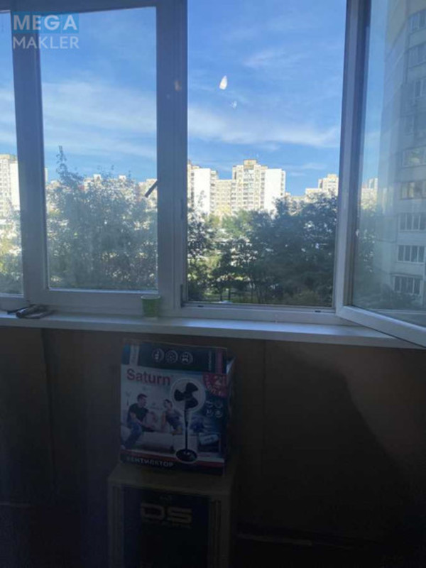 Продаж 3 кімнатної квартири (72,4/45,2/6), 4 пов. 9 пов. будинку, <a class="location-link" href="/kiev/" title="Недвижимость Київ">Київ</a>, <a class="location-link" href="/kiev/darnickij/" title="Недвижимость Дарницький район">Дарницький р-н</a>, Ревуцького вул., 13 (изображение 6)